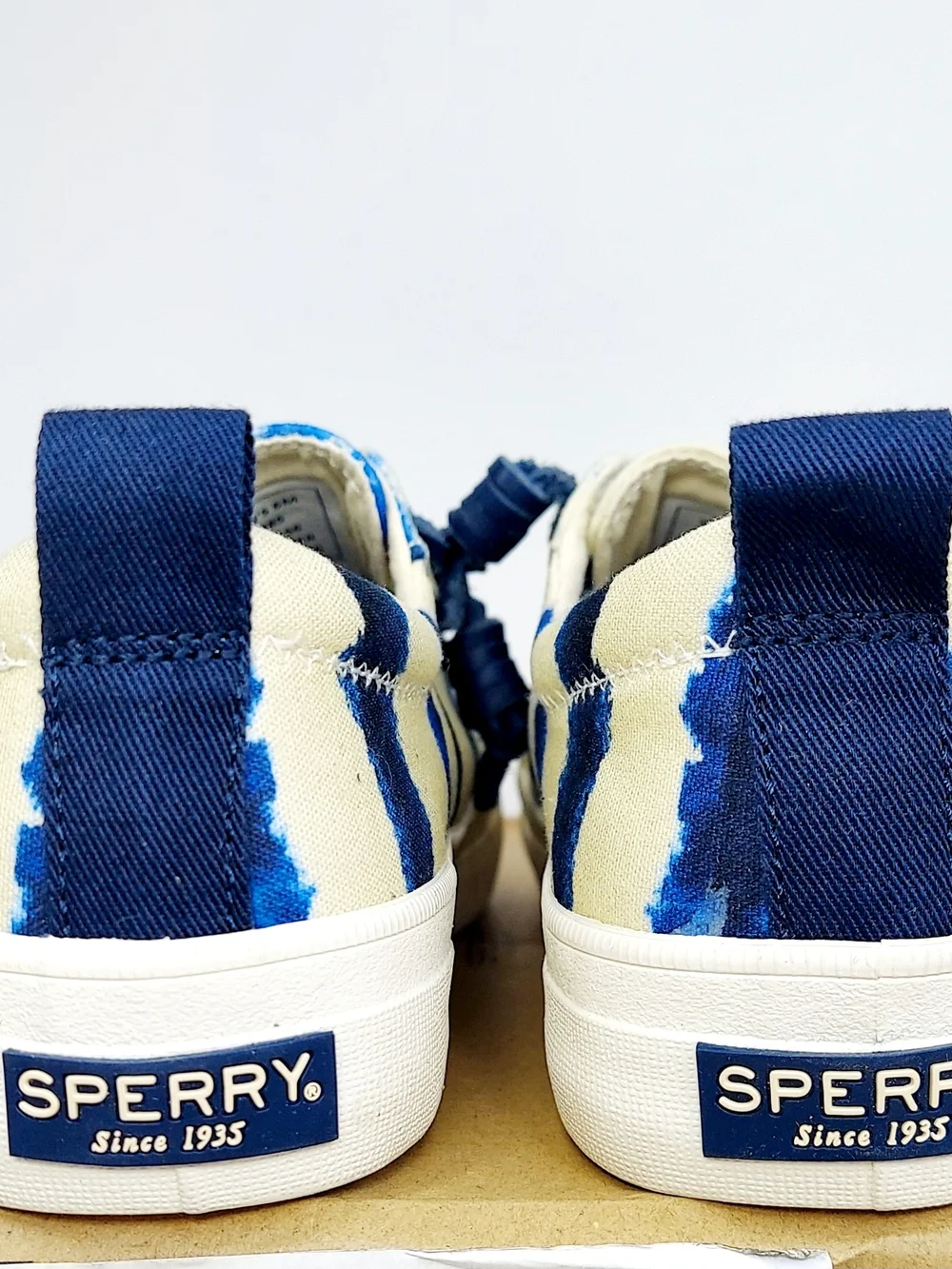 Sperry Tie Dye Canvas Sneakers Women's Size 6 NWT Preppy Y2K Retro Boat Shoes - Picture 8 of 11
